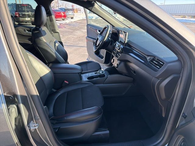 2025 Ford Escape ST-Line Select