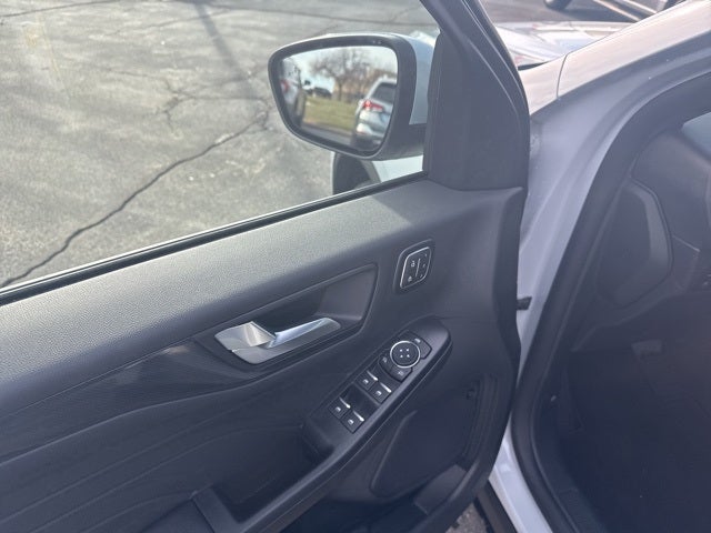 2026 Ford Escape Hybrid ST-Line Select