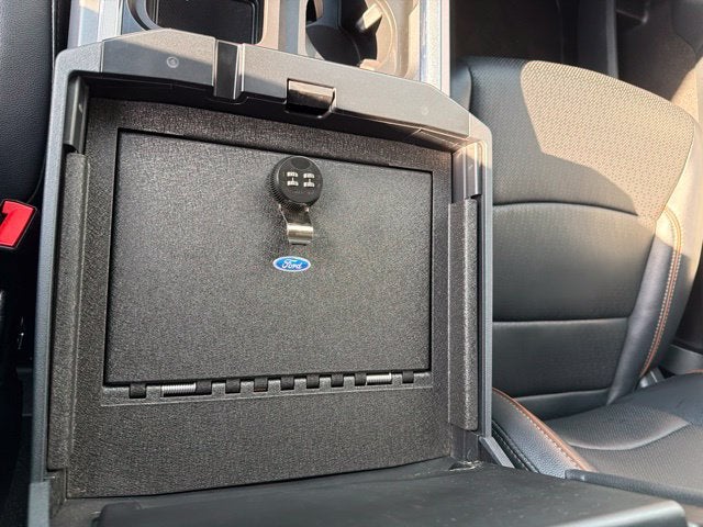 2025 Ford F-450SD Lariat DRW