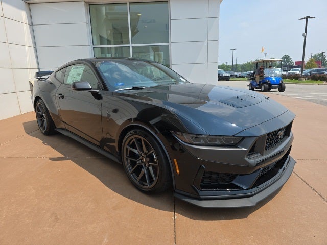 2025 Ford Mustang Dark Horse