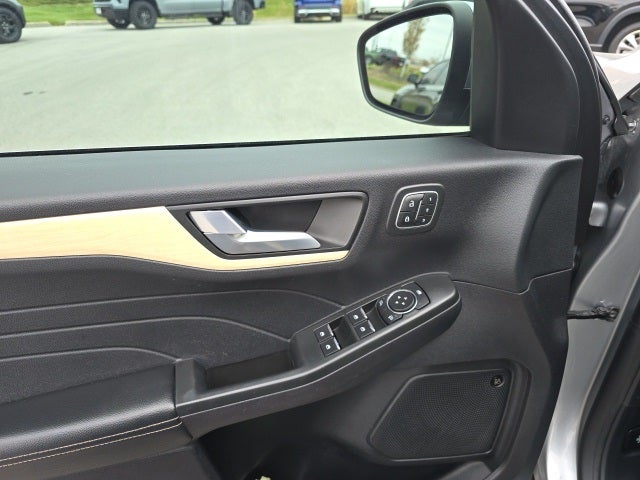 2022 Ford Escape Plug-In Hybrid Titanium