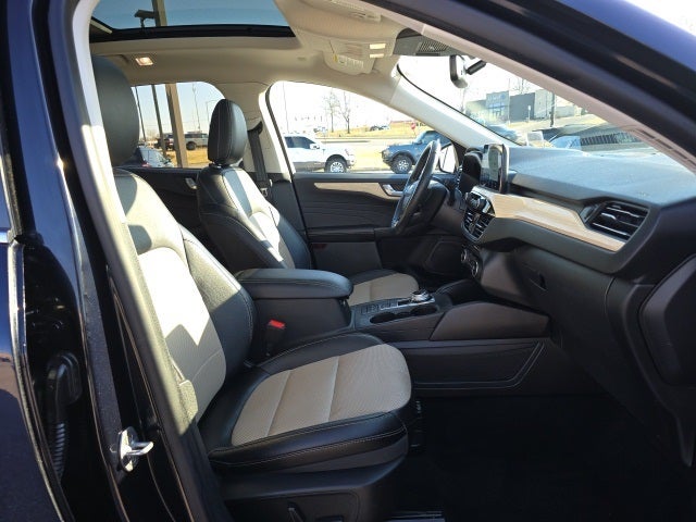 2021 Ford Escape Titanium Hybrid