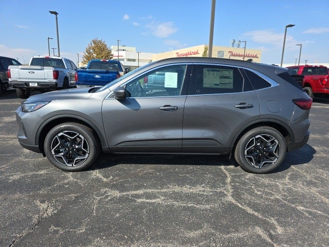 2026 Ford Escape Hybrid Platinum