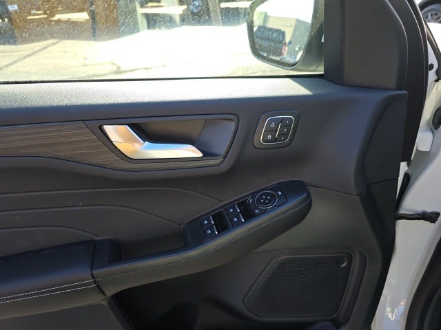 2026 Ford Escape Hybrid Platinum