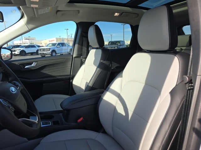 2026 Ford Escape Hybrid Platinum