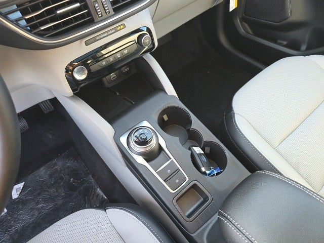 2026 Ford Escape Hybrid Platinum