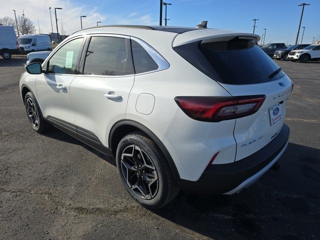2026 Ford Escape Hybrid Platinum