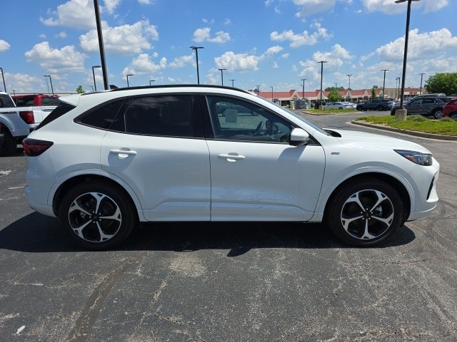 2025 Ford Escape Hybrid ST-Line Elite