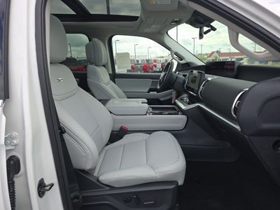 2027 Ford Expedition Platinum