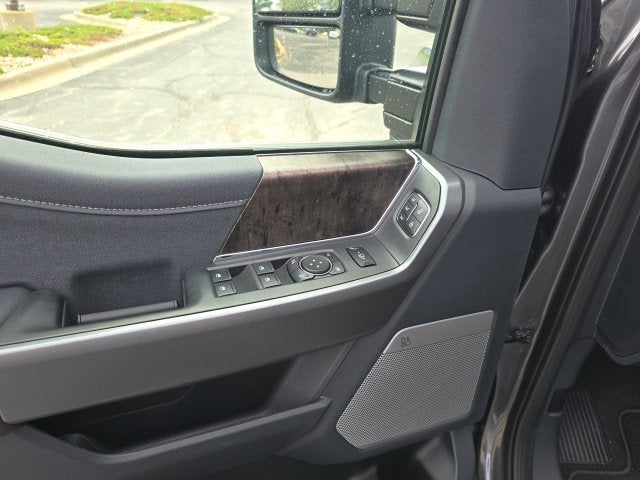 2027 Ford F-350SD Lariat DRW