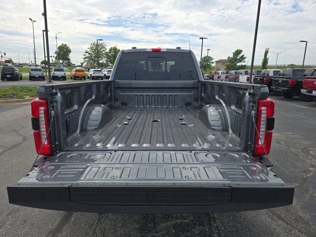 2027 Ford F-350SD Lariat DRW
