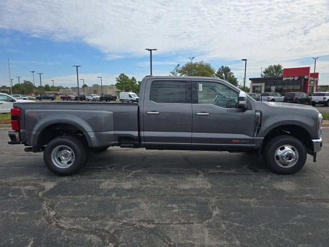2027 Ford F-350SD Lariat DRW