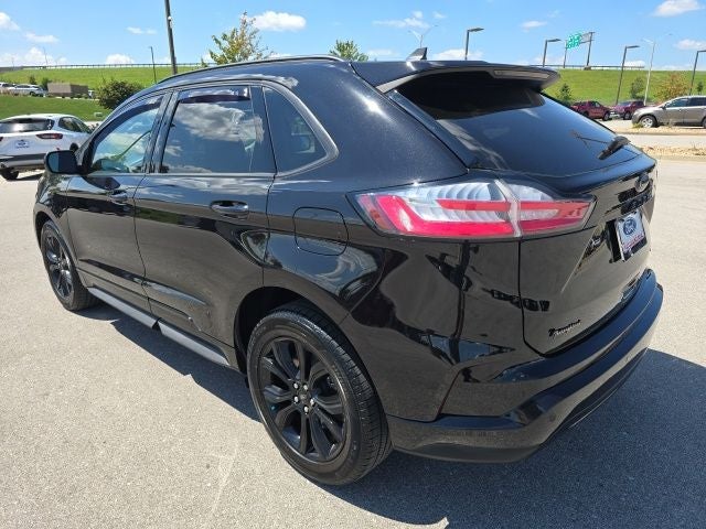 2022 Ford Edge SE