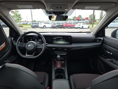 2025 Nissan Kicks SR