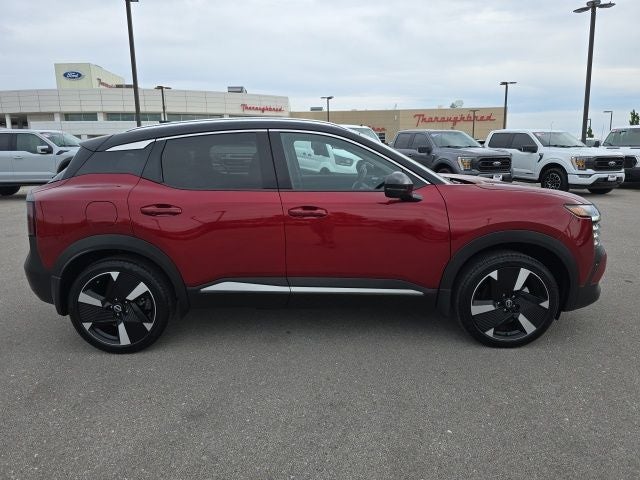 2025 Nissan Kicks SR