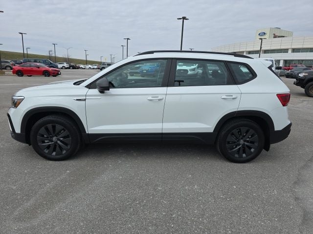 Used 2022 Volkswagen Taos S with VIN 3VVAX7B29NM082128 for sale in Kansas City