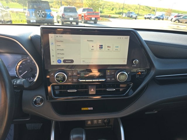 2023 Toyota Highlander XSE